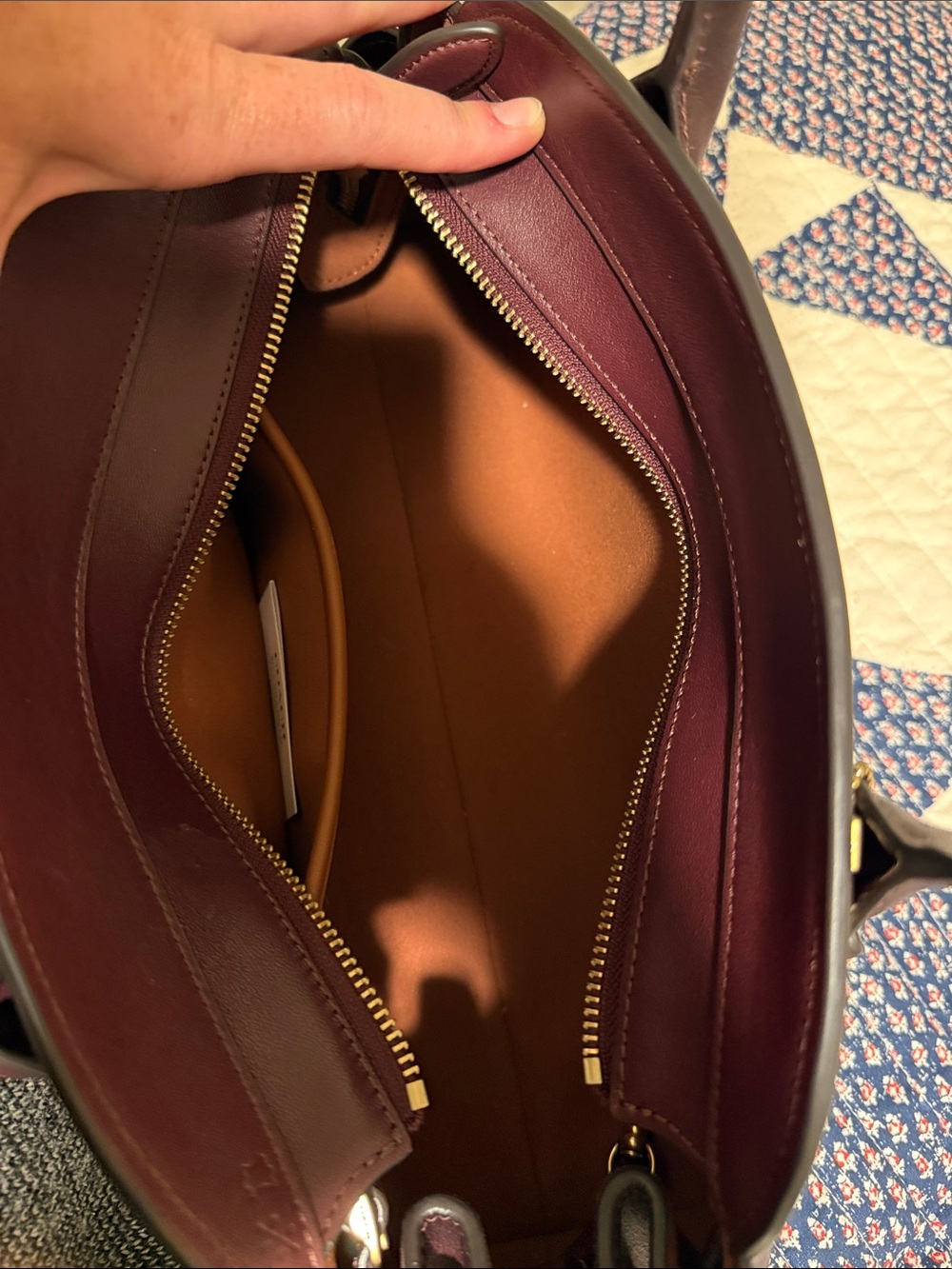 COACH Empire 34 in Merlot EUC - Picture 10 of 11